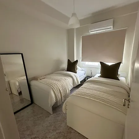 Casi-homes
