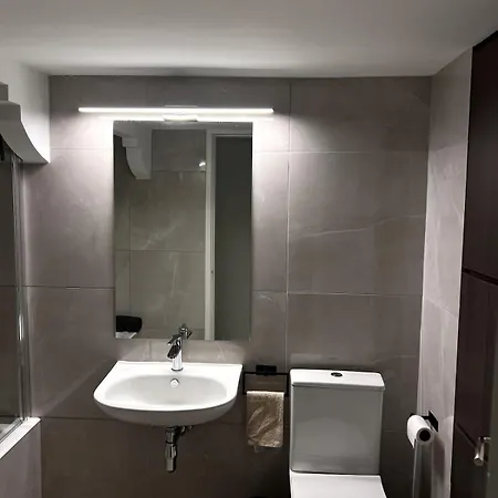 Casi-homes アパート *