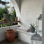 Casi-homes