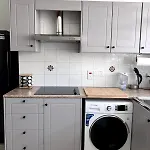 Casi-homes